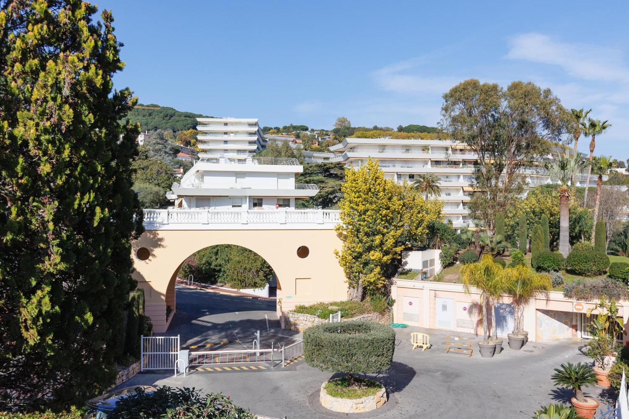 Holiday Paradise Cannes Ngoại thất bức ảnh