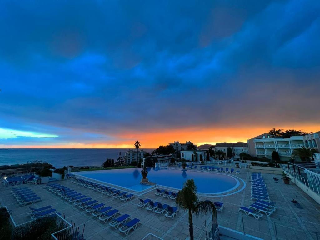 Holiday Paradise Cannes Ngoại thất bức ảnh
